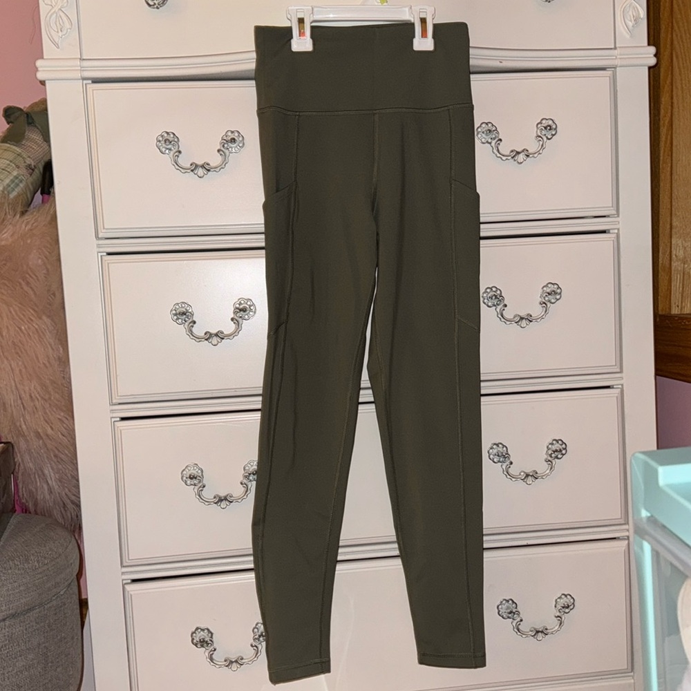 American Eagle olive green pocket leggings